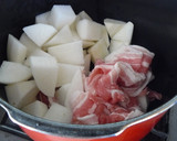 箸が止まらない♥大根と豚肉の煮物作り方2写真