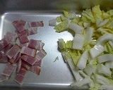 超簡単『白菜とベーコンの中華風スープ』作り方1写真