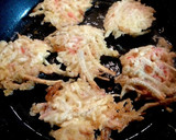 フライパンで簡単☆牛蒡と紅生姜のかき揚げ作り方4写真