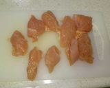 レンジで簡単　鶏胸肉の梅マヨ合え作り方1写真