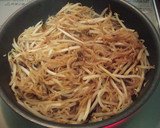 ヘルシー♪もやしと糸こんの甘味噌炒め作り方4写真