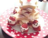 苺サンタとクリスマスツリーのホットケーキ作り方1写真