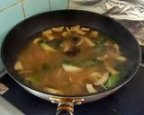 食べる味噌汁! たっぷりキノコの味噌汁作り方3写真