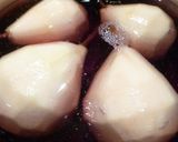 *洋ナシの丸ごと赤ワイン煮*作り方1写真