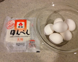 甘さ控えめ！白だしが隠し味の伊達巻き☆作り方1写真