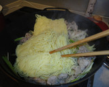 シンプルで簡単！豚肉とねぎの黒酢焼きそば作り方3写真