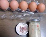 麹ジャムと桜の塩漬けで、新春の卵焼き♪作り方1写真