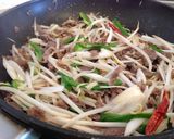 青椒肉絲（チンジャオロース）風焼きうどん作り方9写真