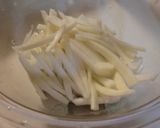 大根の皮とわかめ高野豆腐の辛味噌炒め作り方1写真