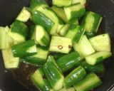 キュウリの中華風胡麻油炒め作り方5写真