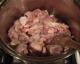 *鶏肉とさつまいものピリ辛甘味噌煮込み*作り方2写真