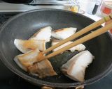 どこかさっぱり＊ブリの照り焼き作り方1写真