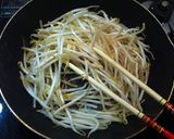 牡蠣と玉子のコチュジャン炒め作り方3写真