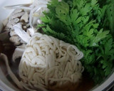 牛もつと煮込みうどんの、ほかほか鍋♪作り方3写真