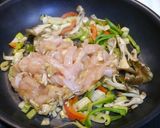 簡単！柔らかムネ肉と舞茸のオイスタ炒め作り方2写真