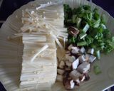 疲れた体に優しい！きのこと大根葉の雑炊作り方1写真