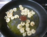 簡単☆エビのトマトソーススパゲッティ☆作り方3写真