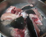 ぶりのあらと大根の煮物作り方1写真