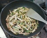 簡単♪きゅうりとカマボコの炒め物作り方3写真