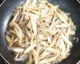 ごぼうとこんにゃくの甘辛生姜炒め作り方4写真