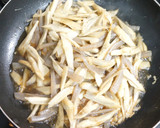 ごぼうとこんにゃくの甘辛生姜炒め作り方4写真