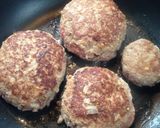 ケチャップで簡単！煮込みハンバーグ作り方1写真