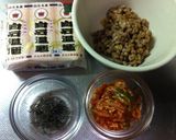 【家の食材で】キムチ＆納豆の炒め素麺作り方1写真