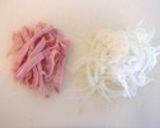 空芯菜◇ハム◇玉葱のサラダ作り方2写真
