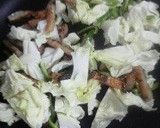 さつま揚げとキャベツの炒め物作り方3写真