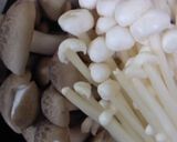 砂肝とキノコのにんにく炒め作り方1写真