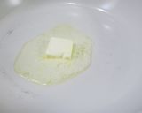 バターでガッツリ牛肉とほうれん草の炒め物作り方2写真