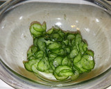 鶏ササミと塩クラゲのマヨ酢味噌和え作り方3写真