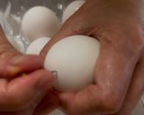 ゆで卵をきれいにトゥルンと剥く方法作り方1写真