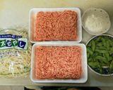 もやしと枝豆入りのハンバーグ作り方1写真