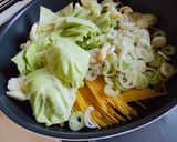 豚肉とレモンのワンパンパスタ作り方1写真