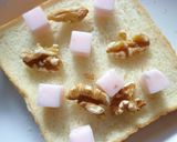 生ラムネ×胡桃×チーズのトースト作り方2写真