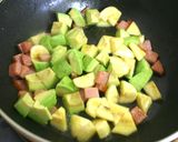 新味!?アボカドとバナナのカレー炒め作り方2写真