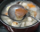 生姜でぽかぽか☆鶏団子の具だくさんみそ汁作り方6写真