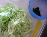 さっぱり美味☆キャベツとわかめの梅和え作り方1写真