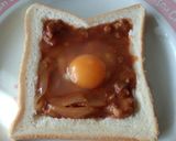 ハヤシをリメイク→目玉焼きのせトースト作り方3写真