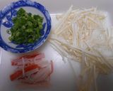 土鍋でえのき茸とカニカマのコンソメスープ作り方2写真