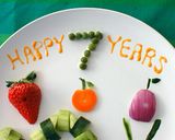 誕生日☆はらぺこあおむしのサラダプレート作り方4写真