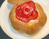 市販シューで苺ローズのクリスマススイーツ作り方4写真