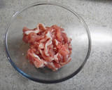 豚肉とエリンギの塩麹オイスター炒め作り方1写真