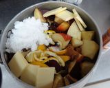 サツマイモとリンゴの煮物作り方2写真