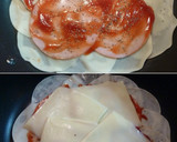 簡単おつまみ☆餃子の皮でハムチー挟み焼き作り方2写真
