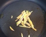 塩麹で美味＊豚バラとピーマンの中華炒め作り方2写真