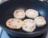 レンコンはさみ！鶏だんご甘辛煮作り方6写真