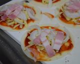 簡単＊餃子の皮でクリスピーピザ作り方2写真