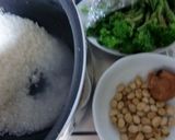 煎り大豆と菜の花の、梅干し炊き込みご飯作り方1写真